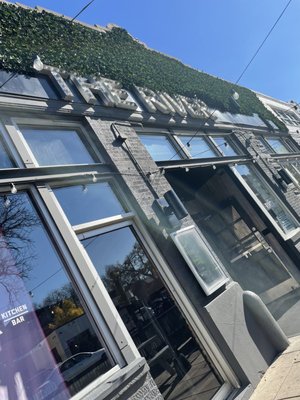 The River Kitchen and Bar by null