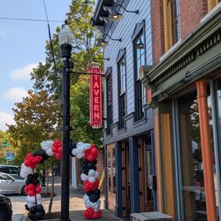 New Albany Tavern - Don't expect to see the balloon arch. Probably just for the grand opening