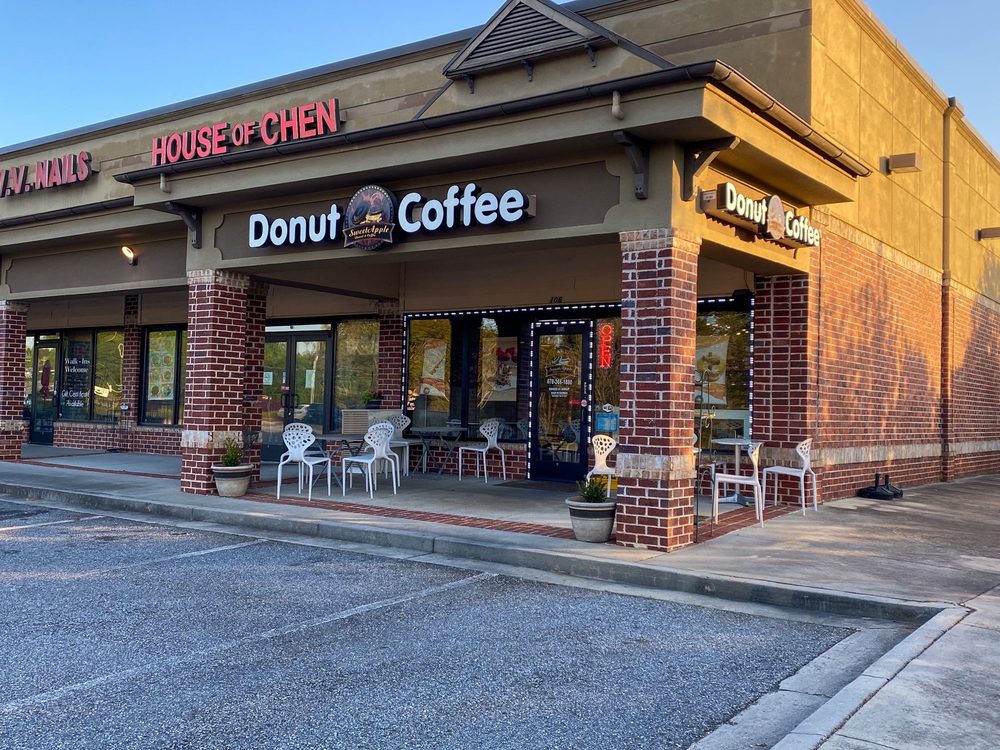 Sweet Apple Donut & Coffee