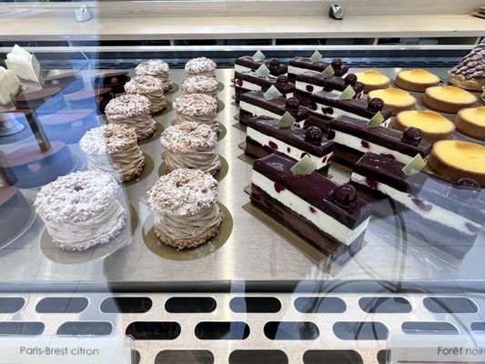 Mori Yoshida by null