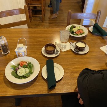 The Babcock House - Salad brought to the table - Bed & Breakfast Near Me - Appomattox, Virginia