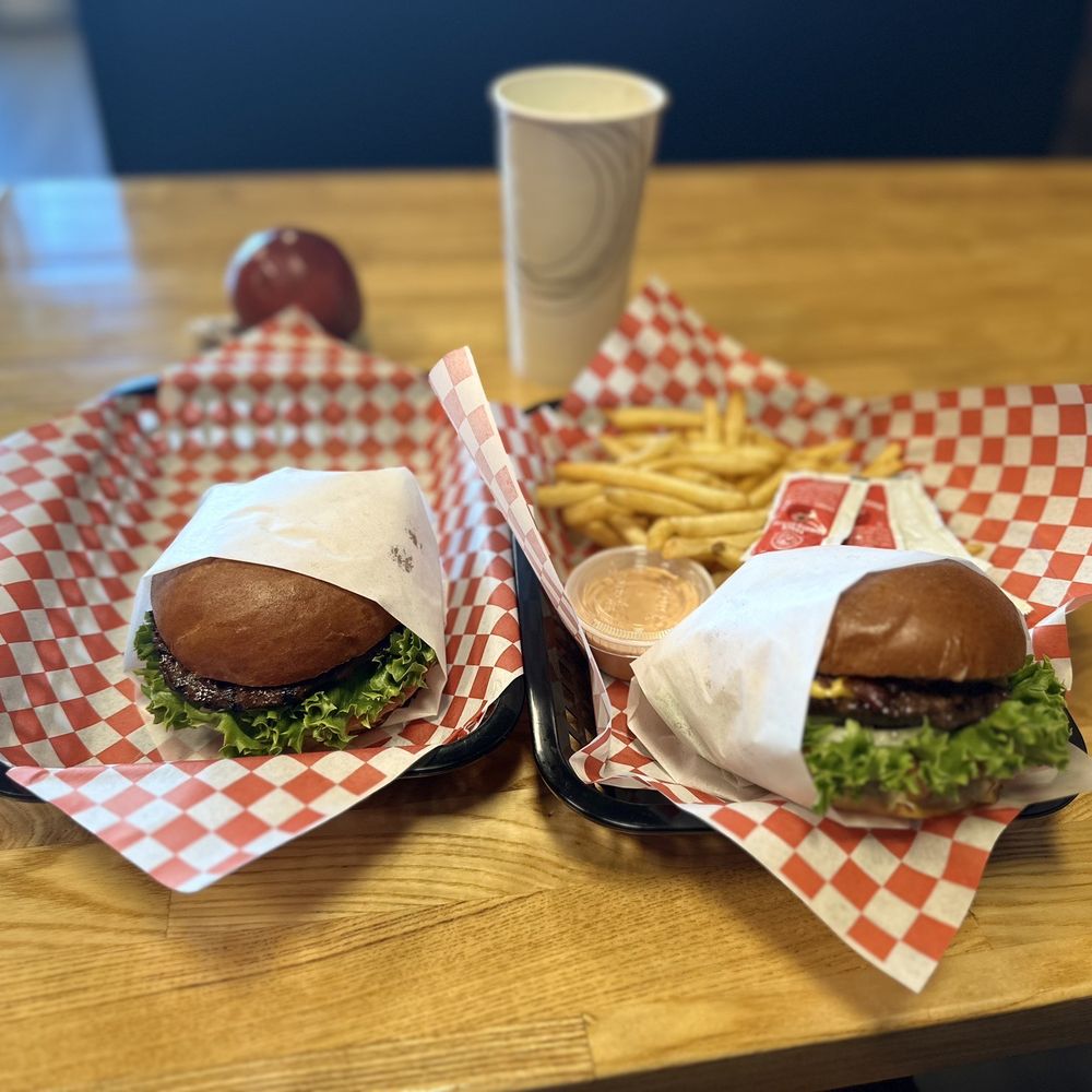 The Best 10 Burgers near Solano Town Center in Fairfield, CA - Yelp