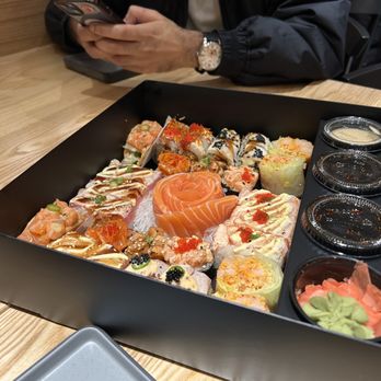 Toro Toro - Sushi Bars Near Me - Mississauga, Ontario