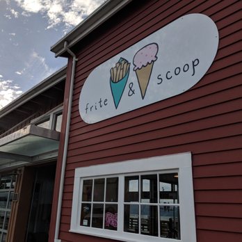 Frite & Scoop - Outside of frite & scoop on a pier in Astoria. - Ice Cream & Frozen Yogurt Near Me - Astoria, Oregon