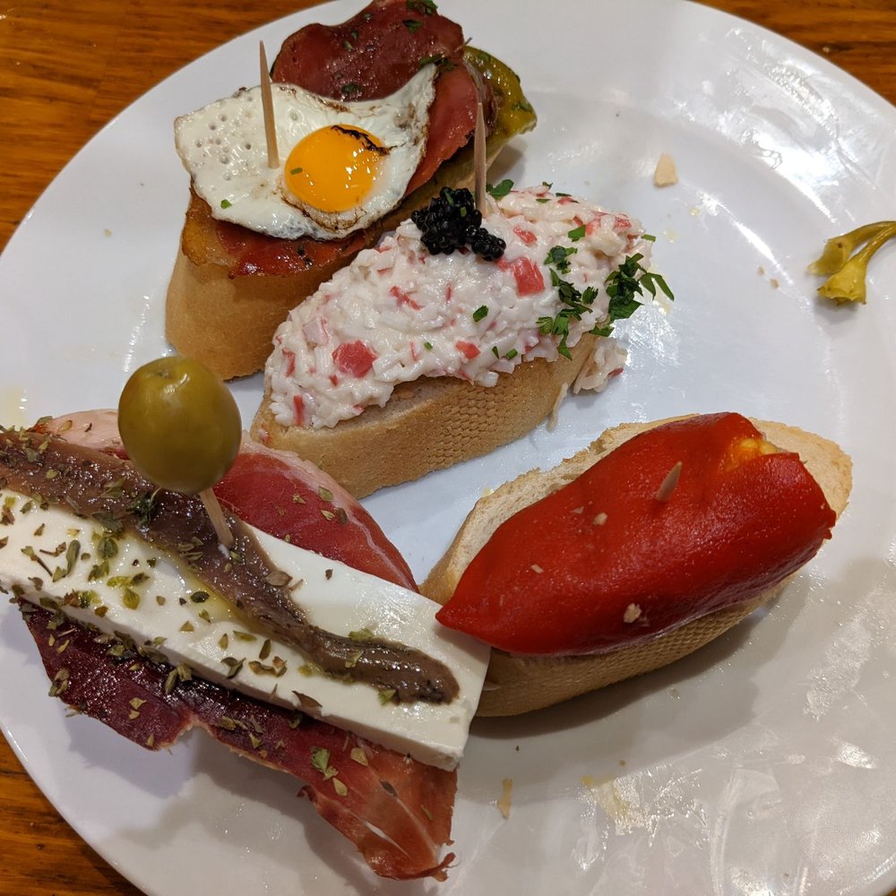 Zanpanzar - Bars Near Me - Gerona, GI