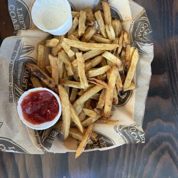 Left Coast Brewing - Side of fries - Distilleries Near Me - Ontario, California