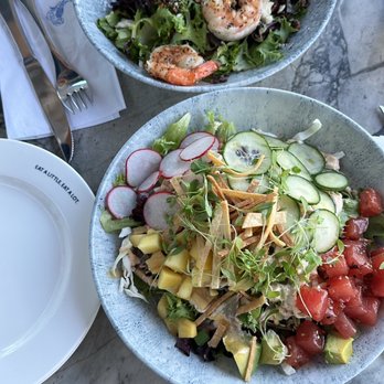 Earls Kitchen + Bar - Ahi Tuna Poke Salad & Spring Greens Salad with Shrimp - New American Near Me - Orlando, Florida Earls Kitchen + Bar - Ahi Tuna Poke Salad & Spring Greens Salad with Shrimp - New American Near Me - Orlando, Florida