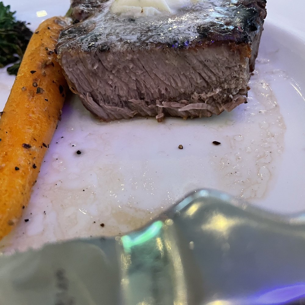 Union 30 - a steak and carrots on a plate - Breakfast & Brunch Near Me - St Louis, Missouri