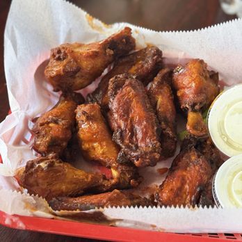 The Corner Pub - Cajun Garlic 10 Wings - Pubs Near Me - Charlotte, North Carolina