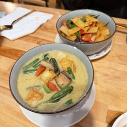 Thai Conic - Tofu Green Curry & Tofu Red Curry
