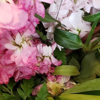Brown's Flowers - Florists Near Me - Fircrest, Washington