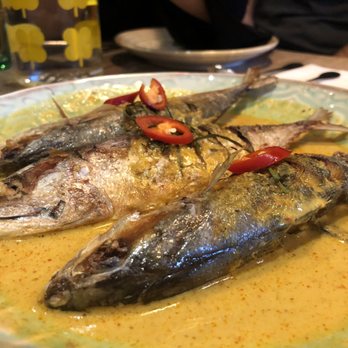 Koh Lipe - Choo chee pla too - fried mackerel with coconut curry - Thai Near Me - Toronto, Ontario