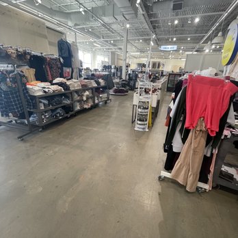 Old Navy - Women's Clothing Near Me - Greensboro, North Carolina Old Navy - Women's Clothing Near Me - Greensboro, North Carolina