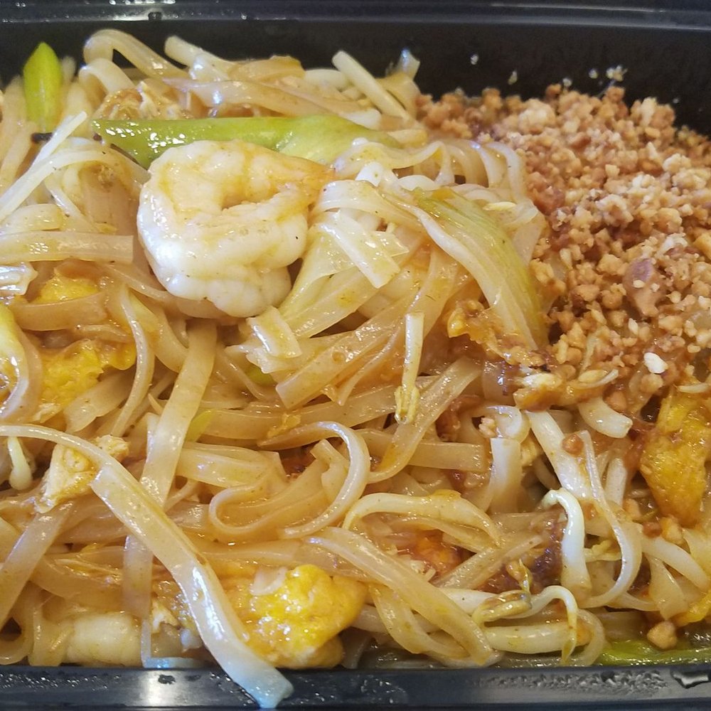 Cilantro Asian Bistro - Shrimp Pad Thai - Asian Fusion Near Me - Hallandale Beach, Florida Cilantro Asian Bistro - Shrimp Pad Thai - Asian Fusion Near Me - Hallandale Beach, Florida