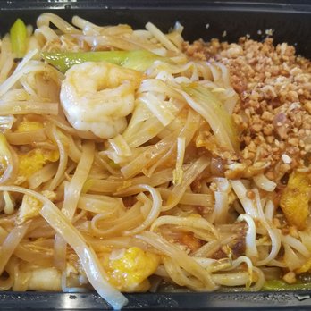 Cilantro Asian Bistro - Shrimp Pad Thai - Asian Fusion Near Me - Hallandale Beach, Florida Cilantro Asian Bistro - Shrimp Pad Thai - Asian Fusion Near Me - Hallandale Beach, Florida