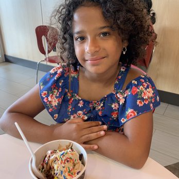 Red Mango - Ice Cream & Frozen Yogurt Near Me - New Hyde Park, New York