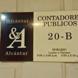Alcántar y Asociados - Despacho en el último piso