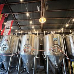 Sutter Buttes Brewing - Beer vats