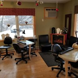 Ann's Hair Affair & Spa - Nail services area