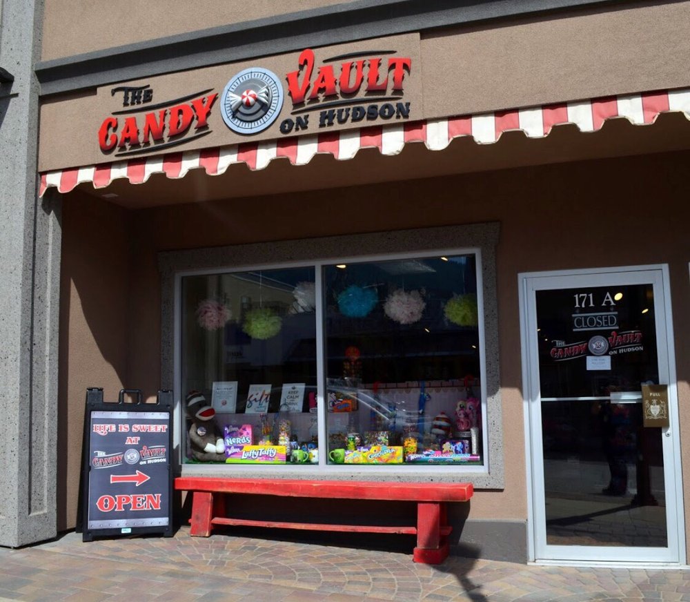 THE CANDY VAULT Updated August 2024 171 Hudson Ave NE, Salmon Arm