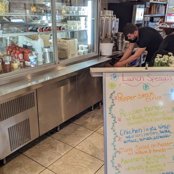 Folcroft Diner - Counter service - American Near Me - Folcroft, Pennsylvania