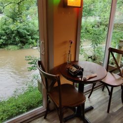 Dalaya - A cute little table by the river