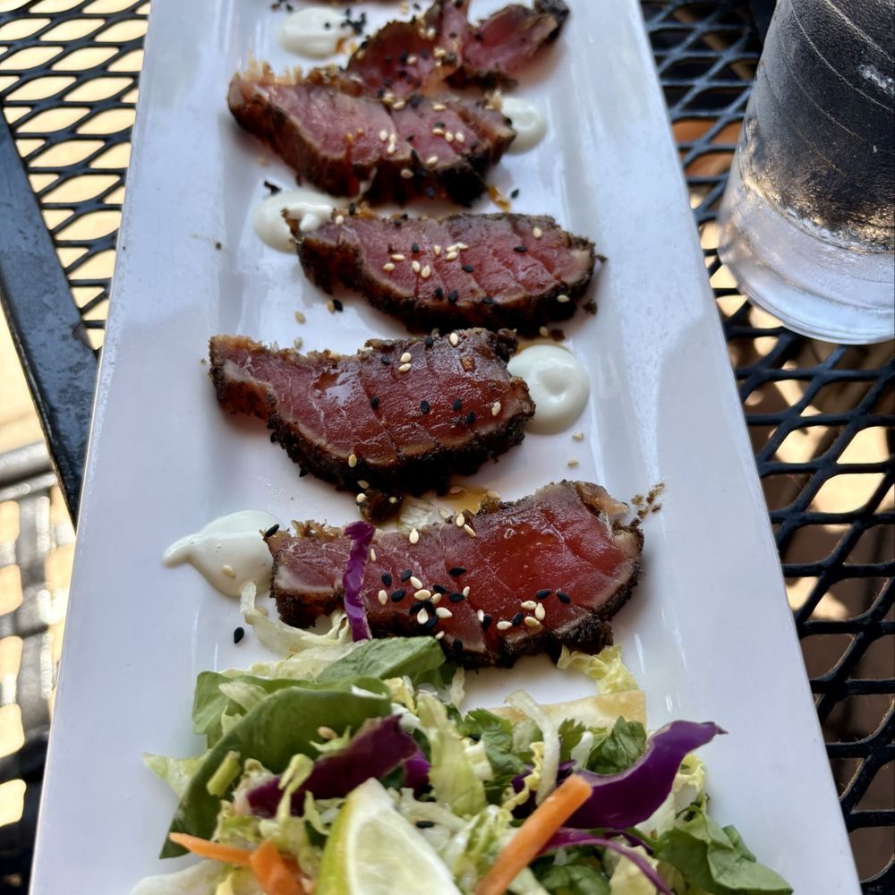 Houlihan's - Ahi tuna - Bars Near Me - Eagan, Minnesota Houlihan's - Ahi tuna - Bars Near Me - Eagan, Minnesota