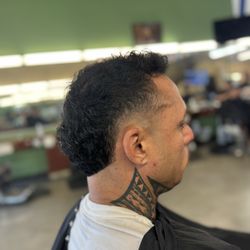 Lincoln Barbers