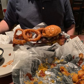 Maude's Taphouse - New American Near Me - Otsego, Michigan