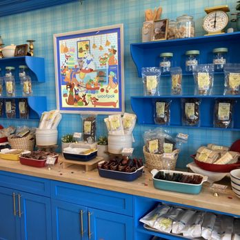 Woofpak Bakery - Pet Stores Near Me - San Diego, California Woofpak Bakery - Pet Stores Near Me - San Diego, California