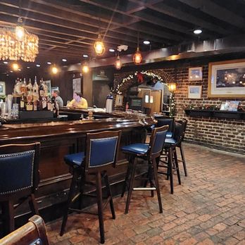 River House Seafood - Seafood Near Me - Savannah, Georgia