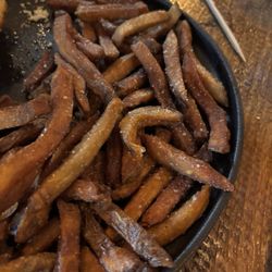 The Lakeside Tavern - Over cooked fries