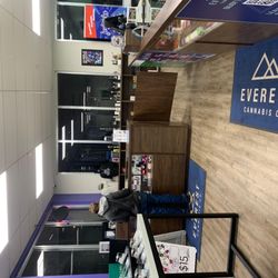 Everest Cannabis