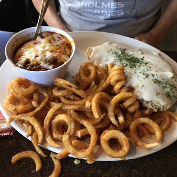 Press Box Grill - Chicken Fried Steak, Chili and Fries - Sports Bars Near Me - Dallas, Texas