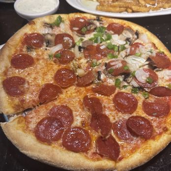 Carmine’s Pizza Kitchen - SM Carmines Special Pizza - Pizza Near Me - Henderson, Nevada Carmine’s Pizza Kitchen - SM Carmines Special Pizza - Pizza Near Me - Henderson, Nevada