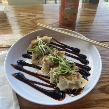 Noodle Tree - Dumplings with Aloha drink - Ramen Near Me - San Antonio, Texas Noodle Tree - Dumplings with Aloha drink - Ramen Near Me - San Antonio, Texas