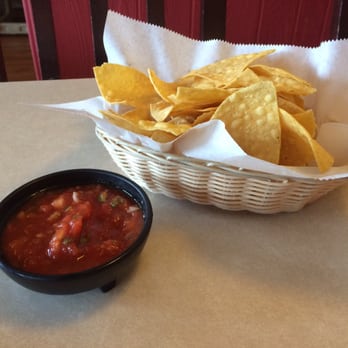 La Tapatia Mexican Grill - Chips and salsa - Mexican Near Me - Beaver Dam, Wisconsin