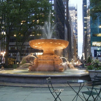 Bryant Park - Beautiful fountain - Parks Near Me - New York, New York