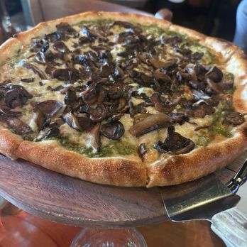Creekside Pizza & Taproom - Hey gorgeous pizza pie! - Pizza Near Me - San Anselmo, California Creekside Pizza & Taproom - Hey gorgeous pizza pie! - Pizza Near Me - San Anselmo, California
