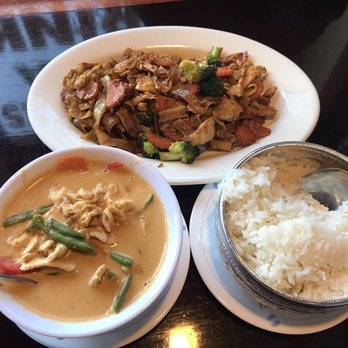 New Thai Café - Panang Curry with Chicken, Pad See Ew with Chicken and Jasmine rice - Thai Near Me - West Jordan, Utah New Thai Café - Panang Curry with Chicken, Pad See Ew with Chicken and Jasmine rice - Thai Near Me - West Jordan, Utah