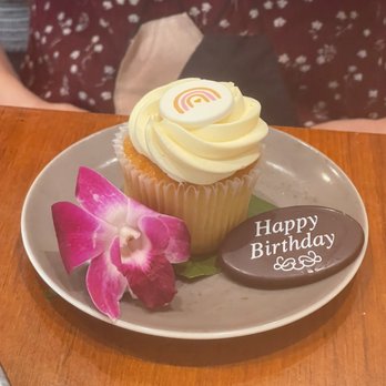 La Hiki - birthday dessert - Breakfast & Brunch Near Me - Kapolei, Hawaii La Hiki - birthday dessert - Breakfast & Brunch Near Me - Kapolei, Hawaii