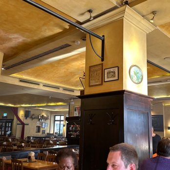 Bratwurst-Röslein - Wife open restaurant--but we are crammed into the baking sun, like sardines left in a can on the back seat of my truck - German Near Me - Nuremberg, BY