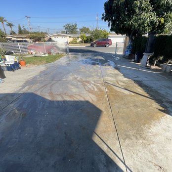 Roberto's Party Time - Aftermath . He claim water and soap will easily clean it . - Party Equipment Rentals Near Me Roberto's Party Time - Aftermath . He claim water and soap will easily clean it . - Party Equipment Rentals Near Me