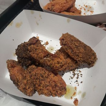 bb.q Chicken Kahala - Black pepper wings- so yummy - Chicken Wings Near Me - Honolulu, Hawaii