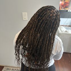 Braiding by Nicia