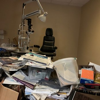 Mark H. Barak, MD - Exam Room-Really??? - Ophthalmologists Near Me - La Verne, California