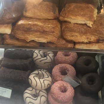Pastelaria Alfama Doce - Bakeries Near Me - Lisbon, 11