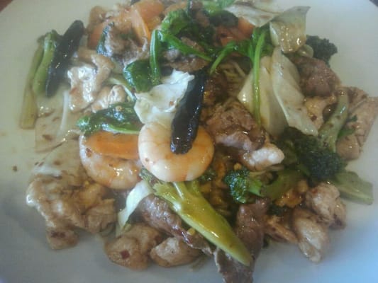 Wok-Inn Noodle by null