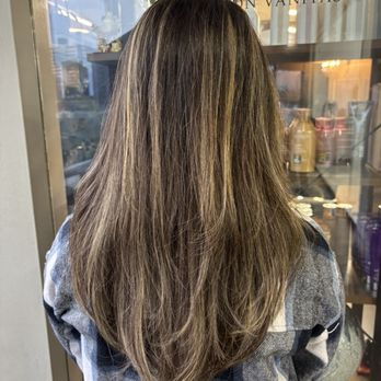 Salon Vanitas - Balayage and cut by Yuki (01/2026) - Hair Salons Near Me - Honolulu, Hawaii Salon Vanitas - Balayage and cut by Yuki (01/2026) - Hair Salons Near Me - Honolulu, Hawaii