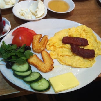 Hala Restaurant - Breakfast plate - Turkish Near Me - London, XGL
